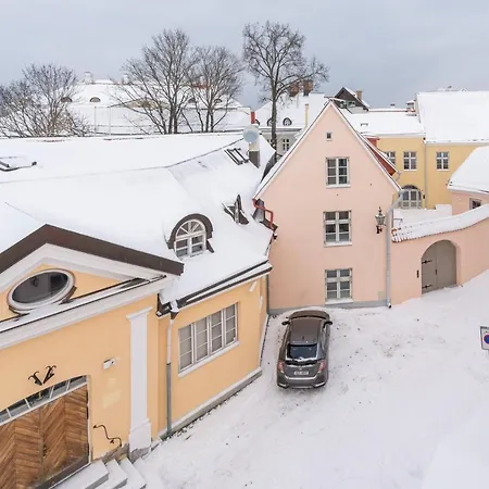Old Town - Premium Medieval House Апартаменты Таллин