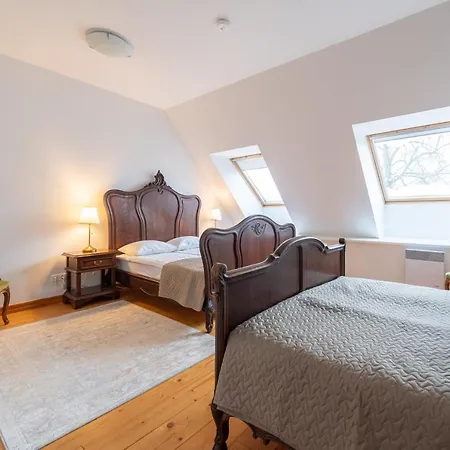 Old Town - Premium Medieval House Апартаменты