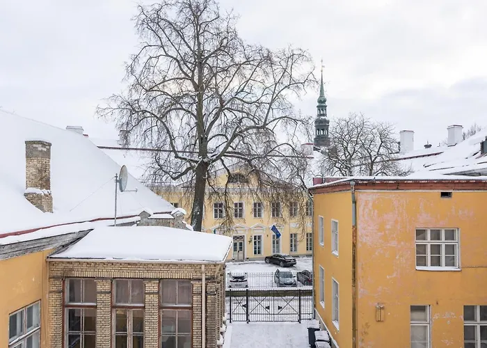 Old Town - Premium Medieval House *