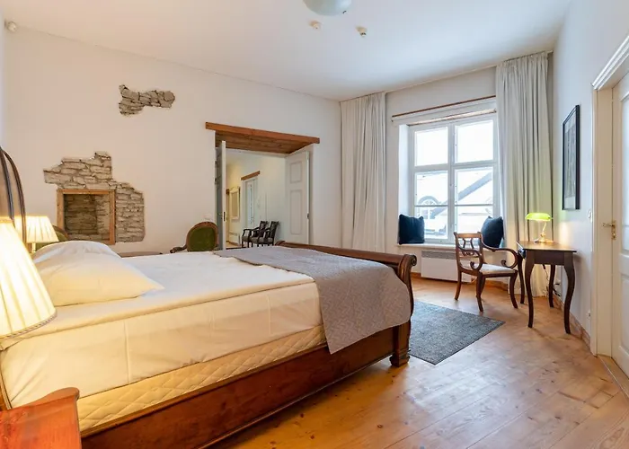 Old Town - Premium Medieval House *