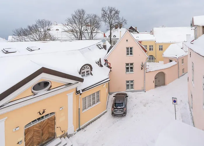 Old Town - Premium Medieval House Апартаменты Таллин